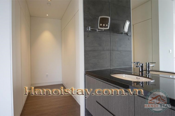 *Magnificent & Beautiful View 03 Bedroom Apartment Rental in Xuan Dieu str, Tay Ho* 16