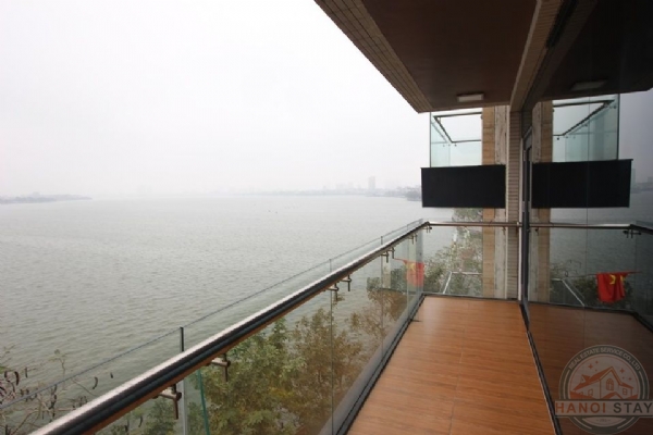 Modern 1-BR with Breathtaking Lake Views in Nhat Chieu, Tay Ho 4
