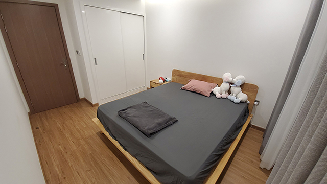 *Modern & Bright Three Bedroom Apartment For Rent in Vinhomes Metropolis* 7