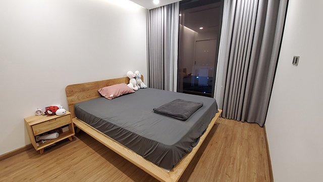 *Modern & Bright Three Bedroom Apartment For Rent in Vinhomes Metropolis* 8