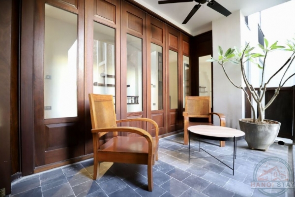 Modern Luxury: Spacious 4-Bedroom Apartment for Rent on Quang Khanh Street, Near the Lake 3