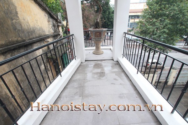 Modern One Bedroom Property Rental near Tran Hung Dao street, Hoan Kiem, Nice Balcony 1