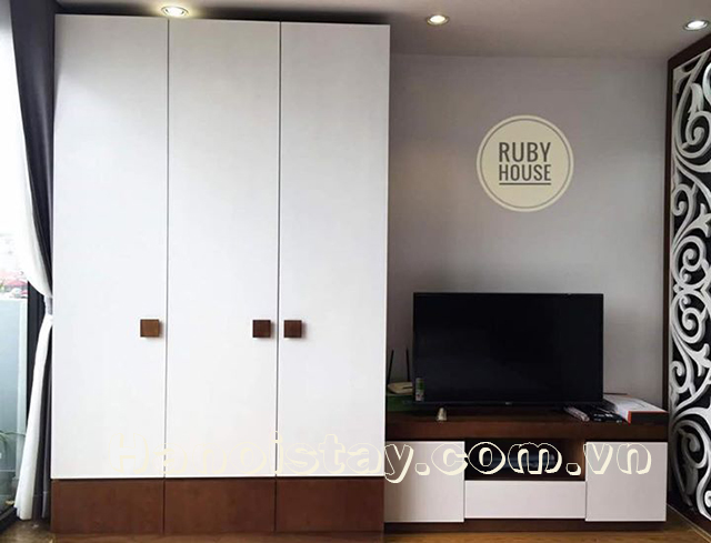 Modern Serviced Apartment Rental Near Hoang Cau Lake and Lang Ha street, Dong Da 6