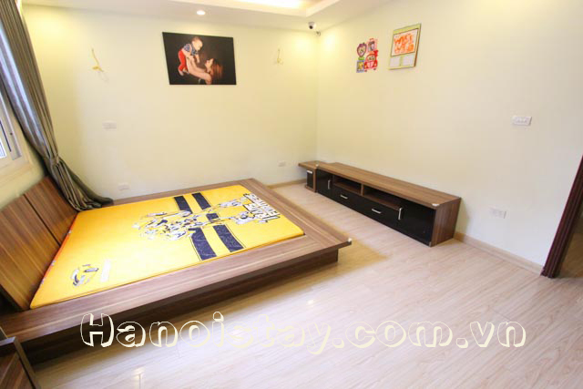 Modern Three Bedroom Apartment Rental in Giang Vo street, Dong Da 14
