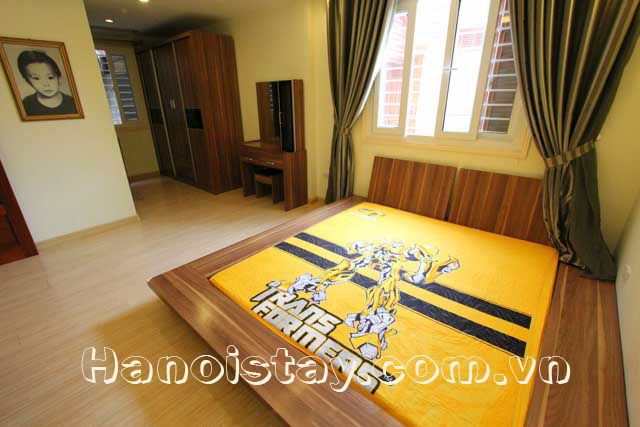 Modern Three Bedroom Apartment Rental in Giang Vo street, Dong Da 8