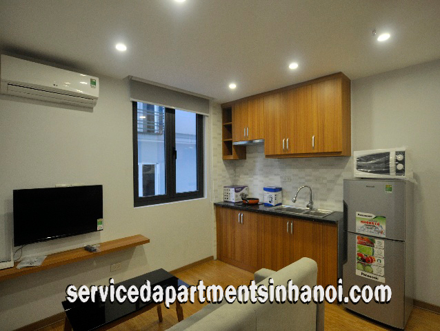 Modern Two Bed Apartment Rental in Truc Bach Area, Ba Dinh 2