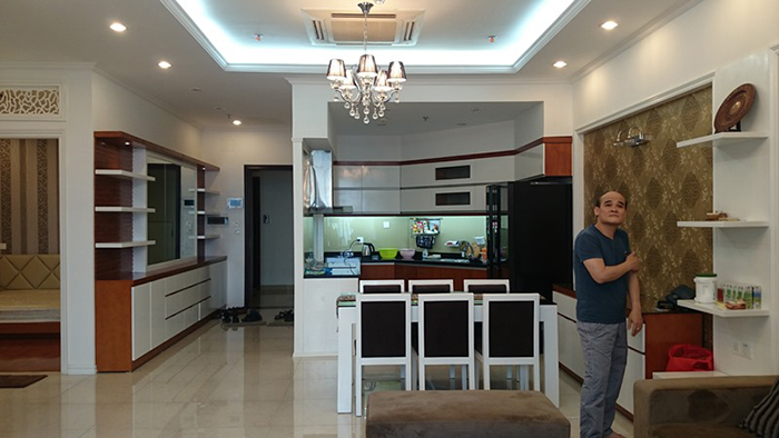 Modern Two bedroom apartment in R4 Vinhomes Royal City for lease 3