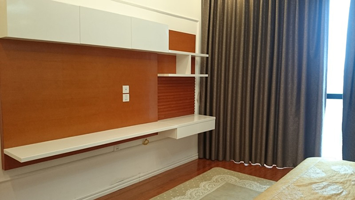 Modern Two bedroom apartment in R4 Vinhomes Royal City for lease 7