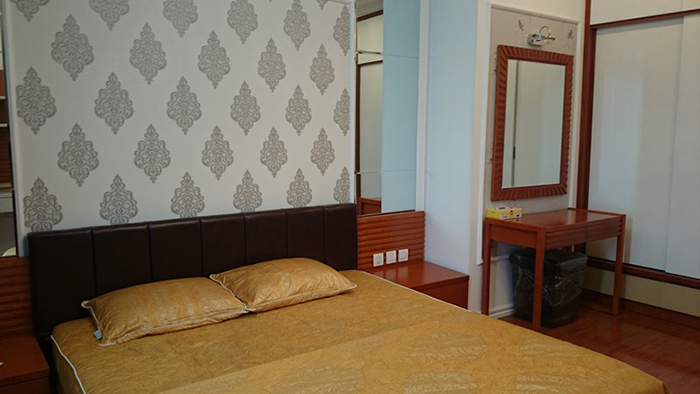 Modern Two bedroom apartment in R4 Vinhomes Royal City for lease 8