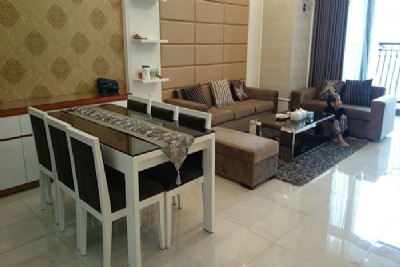 Modern Two bedroom apartment in R4 Vinhomes Royal City for lease