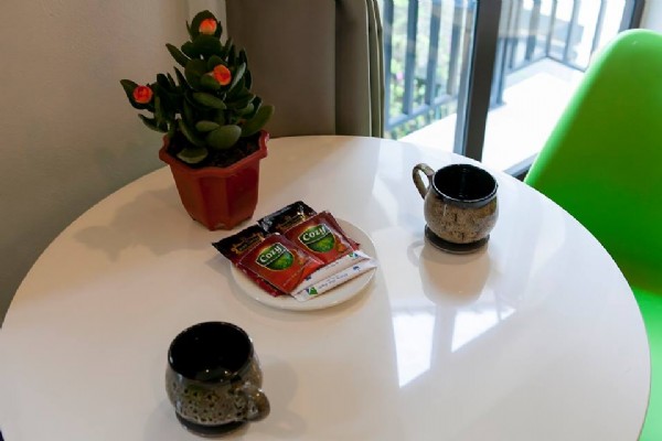 New and Cozy Studio Property Rental in Tu Hoa street, Tay Ho 7