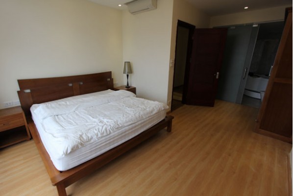 New LakeView Apartment with 04 bedrooms for rent in West lake 8