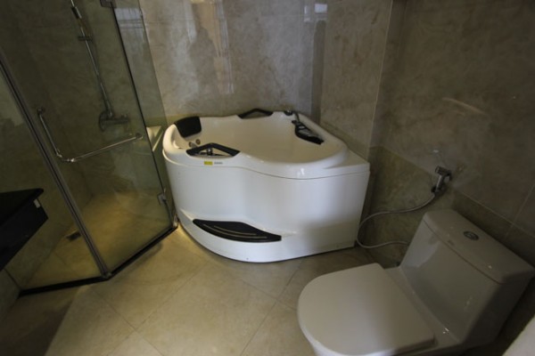 New LakeView Apartment with 04 bedrooms for rent in West lake 10