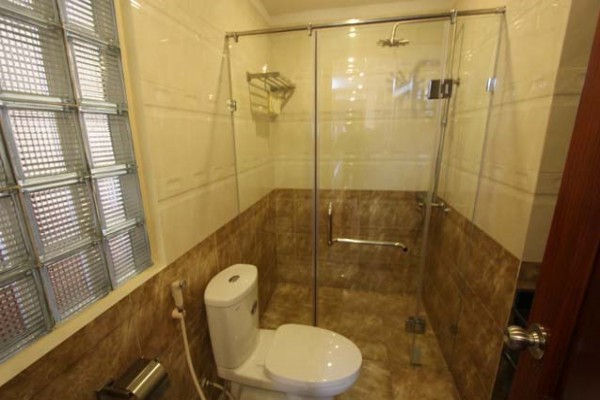 New LakeView Apartment with 04 bedrooms for rent in West lake 12