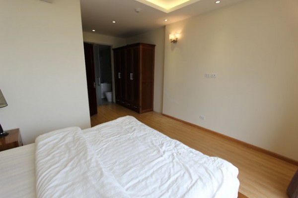 New LakeView Apartment with 04 bedrooms for rent in West lake 17