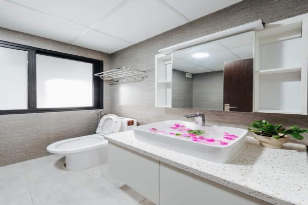 *New & Nice Serviced Apartment for rent in To Ngoc Van Street, Tay Ho* 5