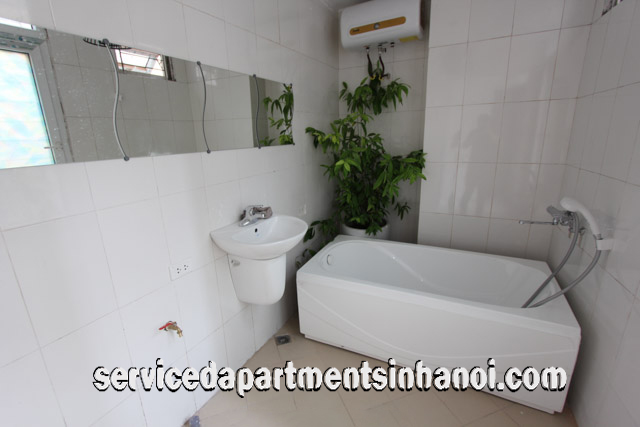 Newly Renovated Apartment for Rent in Lang Ha street, Dong Da 11