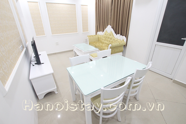 Newly Renovated Two bedroom Apartment Rental in Ton Duc Thang street, Dong Da 2