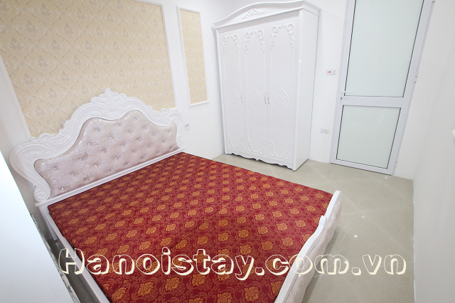 Newly Renovated Two bedroom Apartment Rental in Ton Duc Thang street, Dong Da 4
