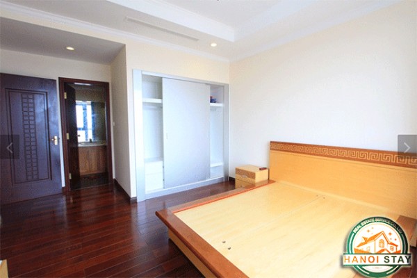 Nice and Bright Two bedroom Apartment Rental in HongKong Tower, Dong Da District 4
