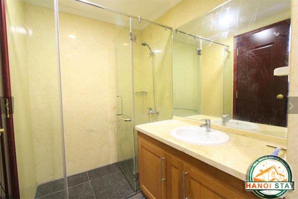 Nice and Bright Two bedroom Apartment Rental in HongKong Tower, Dong Da District 5