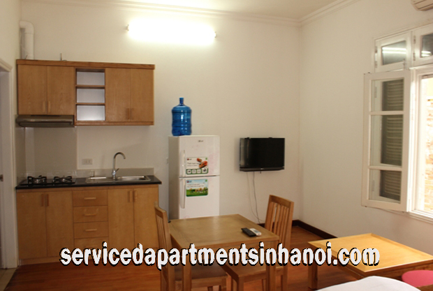 Nice Apartment for rent in Dang Thai Mai street, Tay Ho, Cheap Price 4