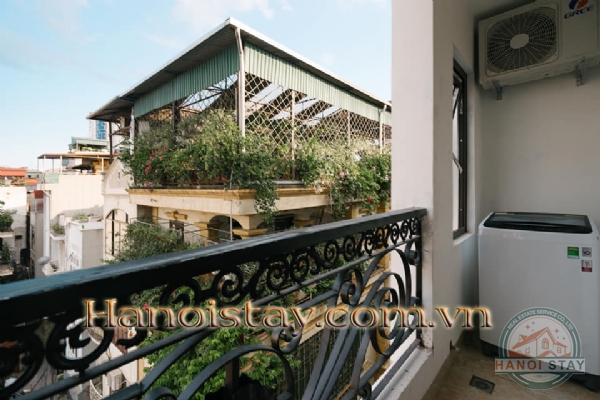 *Nice & Bright Two Bedroom Apartment for rent in Dang Tien Dong Street, Dong Da District* 3