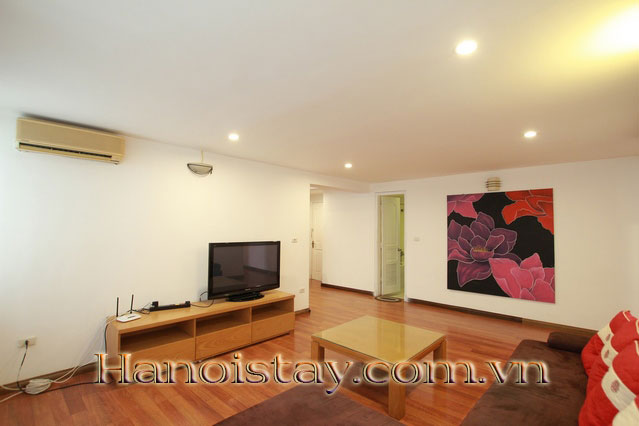 Nice two bedroom apartment for rent near Parkson Tower, Dong Da 10