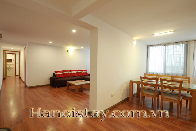 Nice two bedroom apartment for rent near Parkson Tower, Dong Da 4