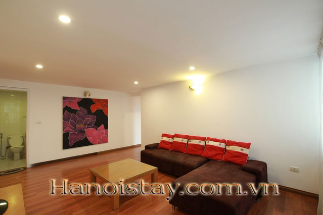 Nice two bedroom apartment for rent near Parkson Tower, Dong Da 7