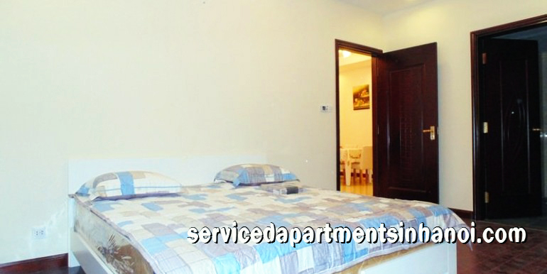 Nice Two bedroom apartment in R1 Tower for rent, Vinhomes Royal CIty 4
