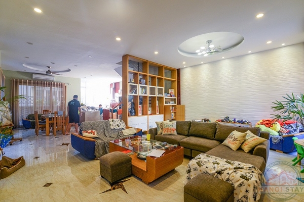 Nice Villa to lease in Vinhomes Riverside, Anh Dao Area 1