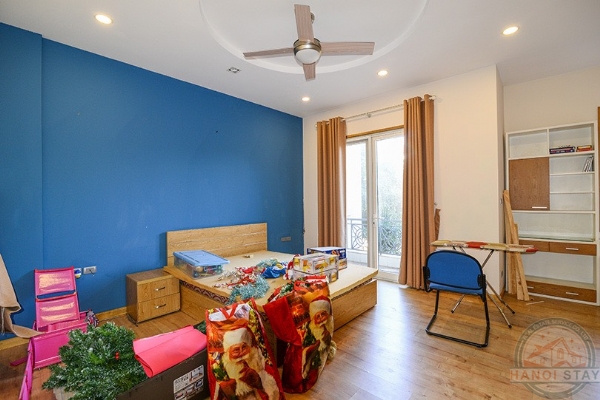 Nice Villa to lease in Vinhomes Riverside, Anh Dao Area 8