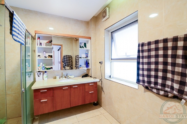Nice Villa to lease in Vinhomes Riverside, Anh Dao Area 13