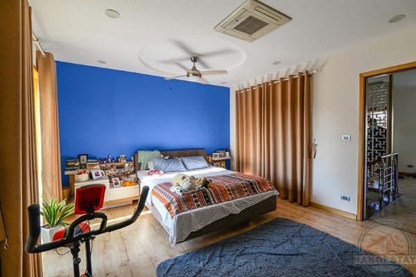 Nice Villa to lease in Vinhomes Riverside, Anh Dao Area 16