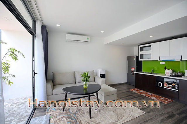 Nicely Decorated Two Bedroom Apartment Rental in Kim Ma street, Close to Lotte Center 4