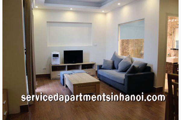 One bedroom Apartment with Beautiful Terrace and Lakeview Rental in Au Co str, Tay Ho 2