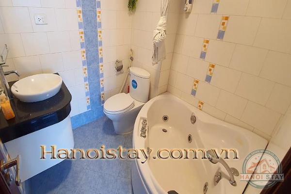 Panorama Lake View Two Bedroom Apartment Rental in Truc Bach Area, Ba Dinh 5