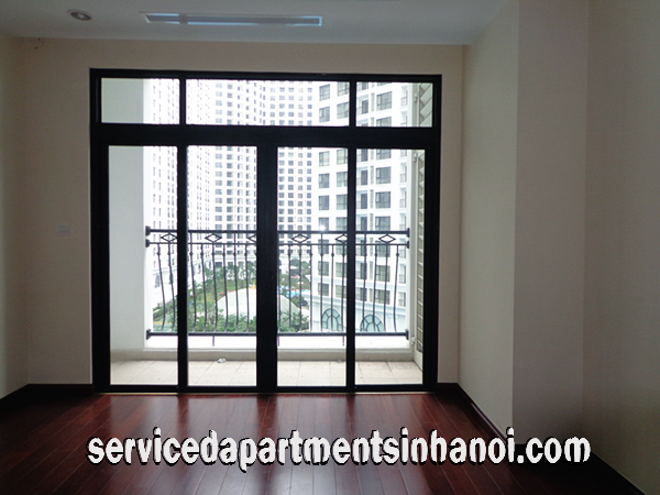 Party Furnished Spacious Three bedroom for lease in Vinhomes Royal City 5