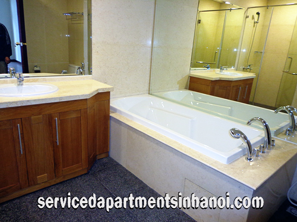 Party Furnished Spacious Three bedroom for lease in Vinhomes Royal City 8
