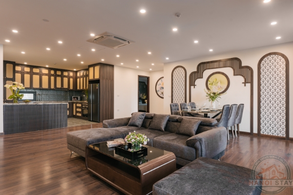 Peaceful 4BR Apartment with Beautiful Design and Lake Views in Xuan Dieu, Tay Ho 1