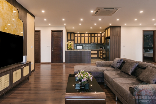 Peaceful 4BR Apartment with Beautiful Design and Lake Views in Xuan Dieu, Tay Ho 2