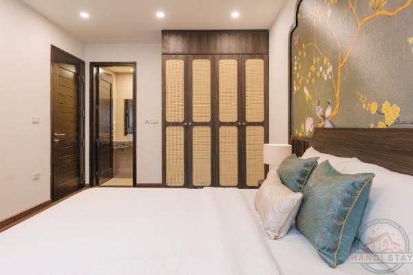 Peaceful 4BR Apartment with Beautiful Design and Lake Views in Xuan Dieu, Tay Ho 13