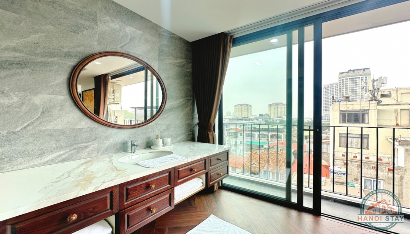 PENT HOUSE APARTMENT FOR RENT IN NHAT CHIEU AREA, TAY HO 9