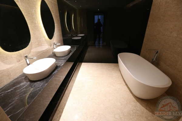 PENTHOUSE FOR RENT | 3 BEDROOMS | 411 SQM | LAKE VIEW | HANOI 3