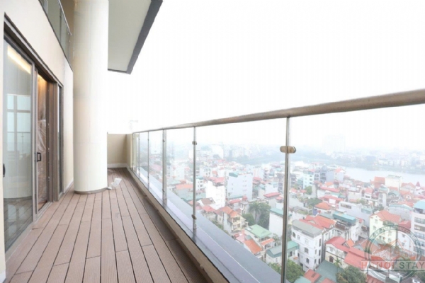PENTHOUSE FOR RENT | 3 BEDROOMS | 411 SQM | LAKE VIEW | HANOI 6
