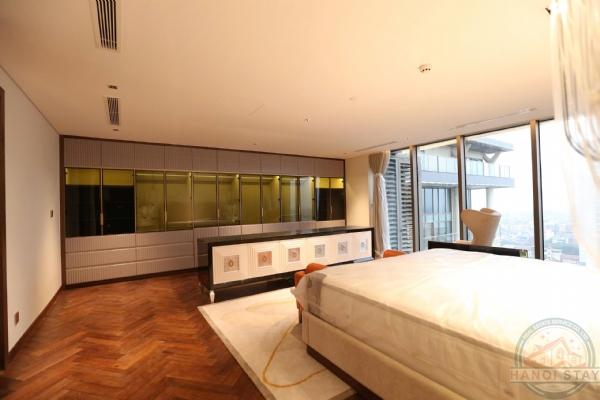 PENTHOUSE FOR RENT | 3 BEDROOMS | 411 SQM | LAKE VIEW | HANOI 8