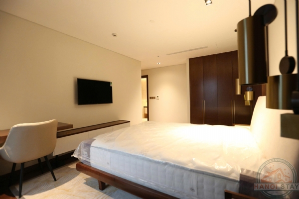 PENTHOUSE FOR RENT | 3 BEDROOMS | 411 SQM | LAKE VIEW | HANOI 12