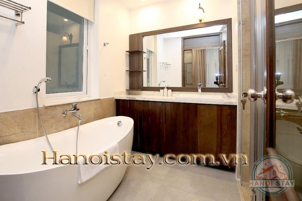 *Perfect West Lake View Four-bedroom apartment Rental in Quang Khanh Area* 14