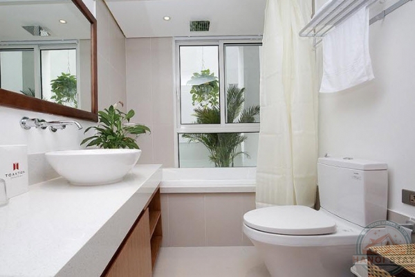 *Pleasure-loving 01 BR Apartment For Rent in Truc Bach, Ba Dinh* 4